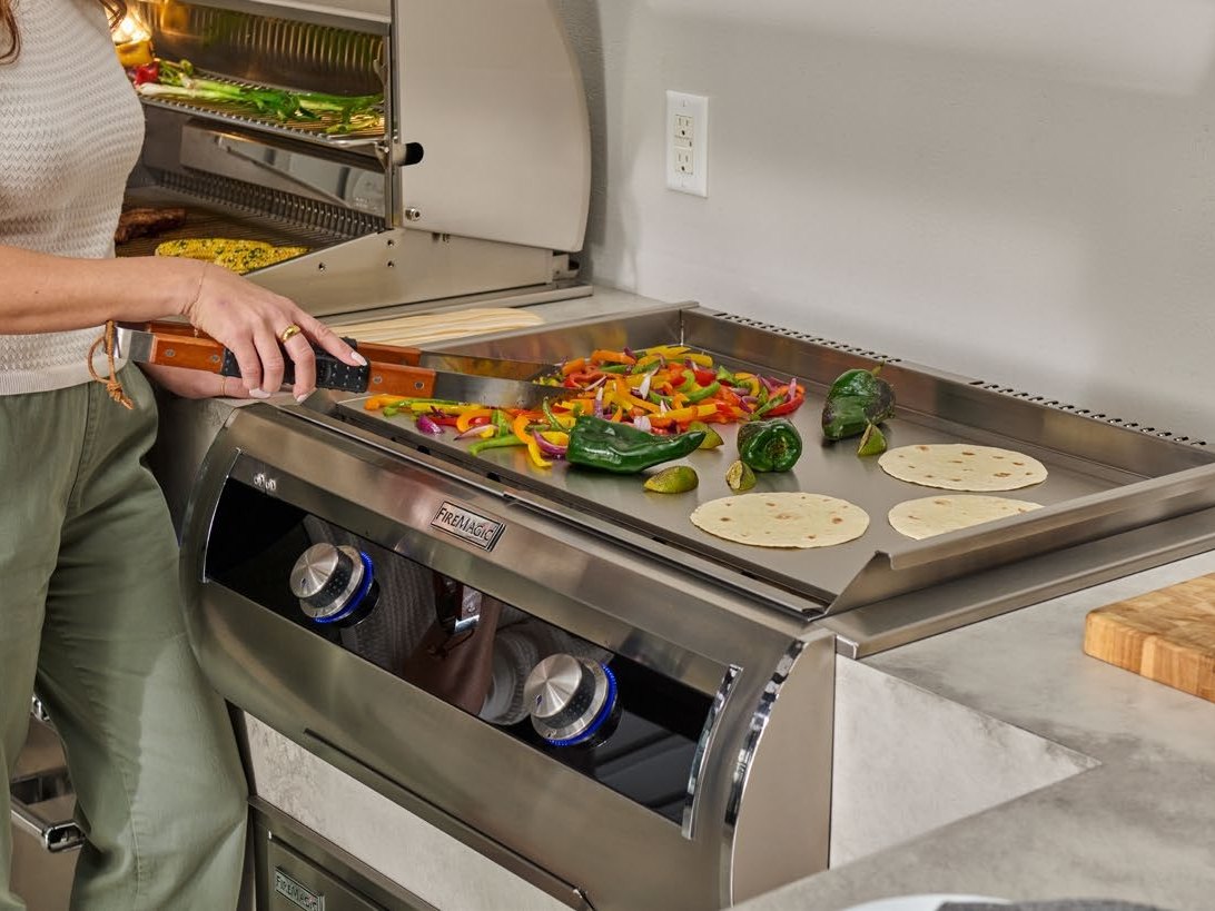 Fire Magic Aurora Gourmet Griddle Built-In Griddle view 4