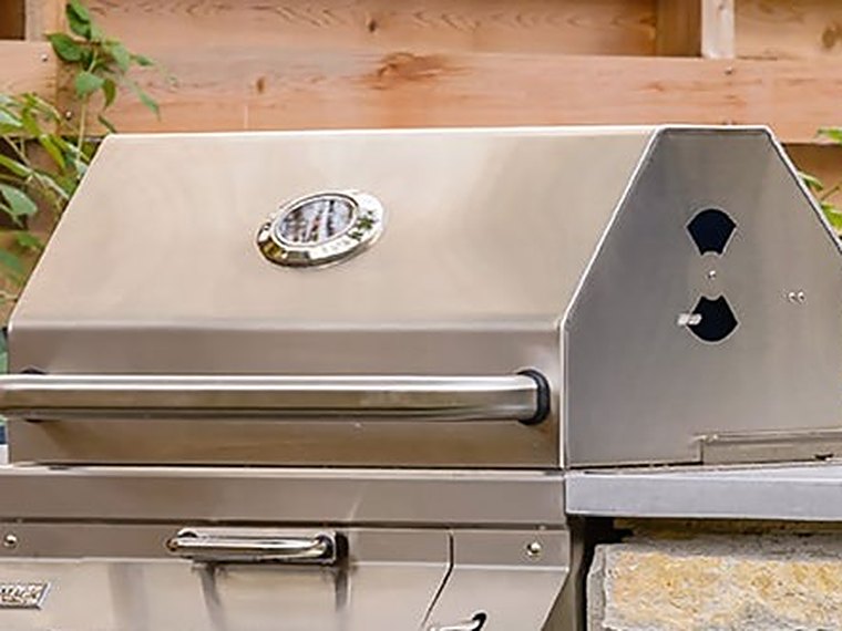 Fire Magic Legacy 30" Built-In Charcoal Grill view 4