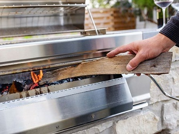 Fire Magic Legacy 30" Built-In Charcoal Grill view 5