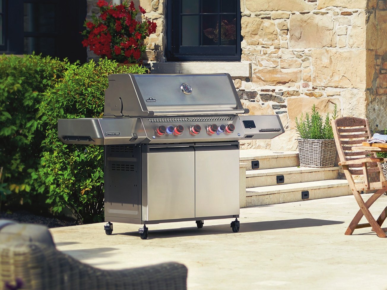 Napoleon Prestige 665 Gas Grill view 3