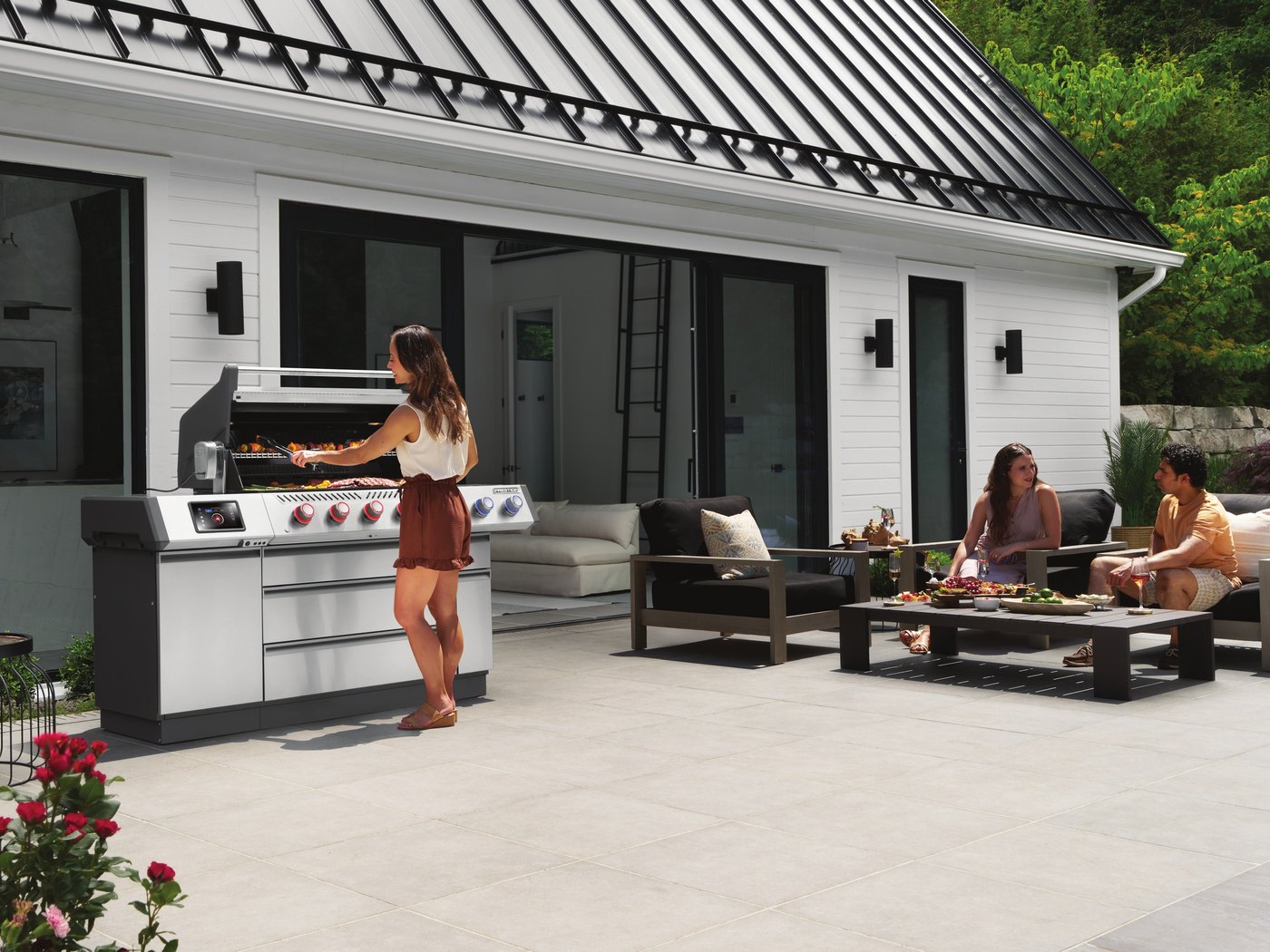 Napoleon Prestige PRO 665 Gas Grill view 3