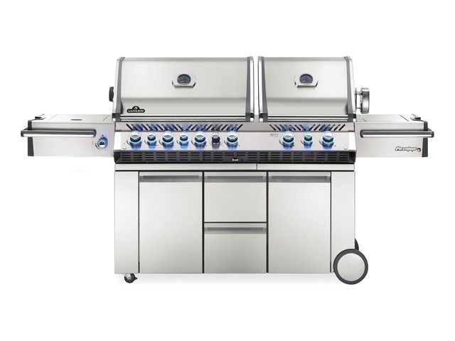 Napoleon Prestige PRO 825 Gas Grill
