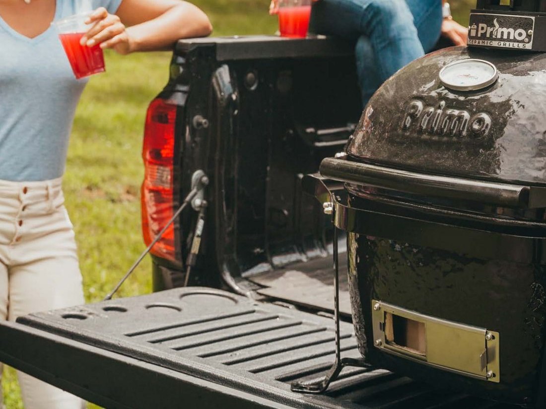 Primo Oval Large 300 Ceramic Kamado Grill view 3